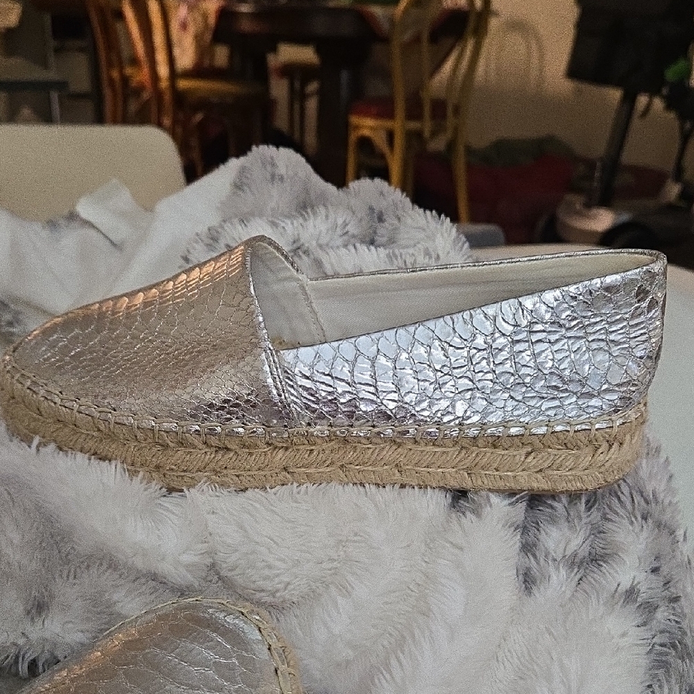 Jack Rogers Silver Metallic Espadrille Loafer 7 1/2 Medium